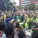 Demo Tolak RKUHP: Mahasiswa di Semarang Paksa Masuk ke Kantor Gubernur Ganjar