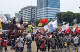 Pengunjuk Rasa Soroti Pemasangan Kawat Berduri, Ini Penjelasan Polisi