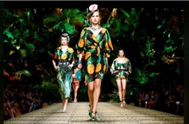 Dolce & Gabbana Sajikan Nuansa Hutan di Milan Fashion Week