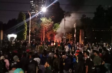 Palmerah Mencekam, 3 Motor dan Pos Polisi Dibakar 