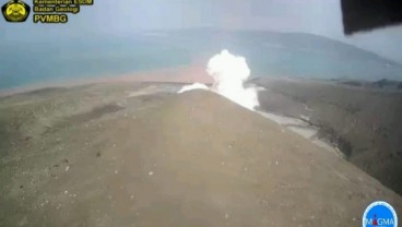 Gunung Anak Krakatau Erupsi, Masyarakat Dilarang Mendekat