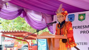 Tampil Beda, Wamen ESDM Resmikan Enam Titik BBM Satu Harga di Nias