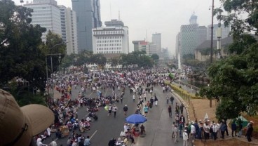 Foto-foto Aksi Mujahid 212 di Sekitar Monas