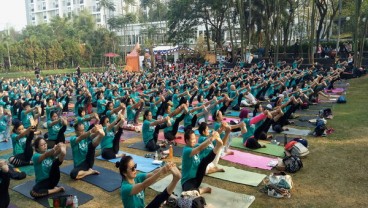 Yoga di Taman, Ratusan Peserta Rasakan Manfaat Nyata