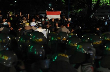 Demo di Surakarta, 4 Polwan Terluka