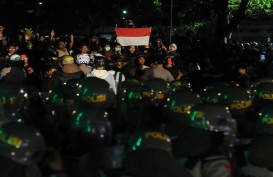 Demo di Surakarta, 4 Polwan Terluka
