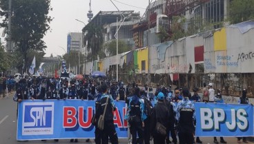 Demo Buruh Padati Area Sekitar Gedung DPR