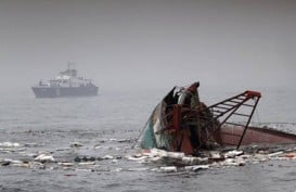 Seorang Nelayan Hilang Setelah Kapalnya Terbalik di Laut Pangandaran