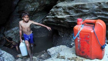 Warga Kaki Gunung Gede Pangrango Kesulitan Air Bersih