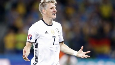 Bastian Schweinsteiger Umumkan Gantung Sepatu