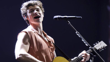 Foto Konser Shawn Mendes Diguyur Hujan di Sentul