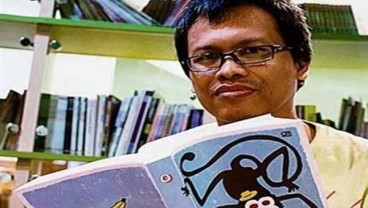 Sastrawan Eka Kurniawan Tolak Anugerah Kebudayaan dan Maestro Seni Tradisi dari Kemendikbud