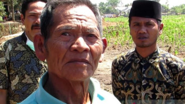 Luar Biasa, Amaq Kasman Relakan Rumah dan Tanahnya Dijadikan Jalan Antardusun!