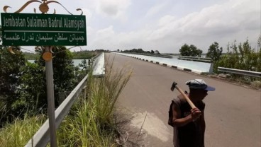 Alamak, Sulitnya Memperbaiki Jembatan II Pulau Dompak!