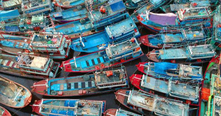 Kapal nelayan bersandar di Pelabuhan Tegal, Jawa Tengah, Minggu (2/6/2019)./ANTARA-Oky Lukmansyah