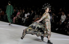 Membalut Borneo Dalam Indonesia Fashion Week 2020