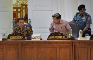 KABAR PASAR 14 OKTOBER: Evaluasi Ekonomi 5 Tahun Jokowi-JK: Stabil di Tengah Gejolak, Transaksi Berjalan Butuh Perbaikan