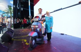 Vespa Biru dan Salam Perpisahan Daeng Ucu-Ida Kalla