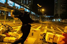 Hong Kong Brutal, Seorang Polisi Disayat Lehernya