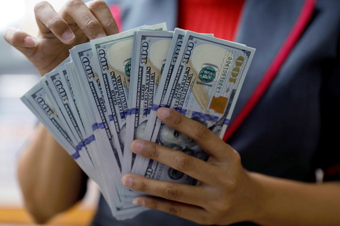 Perang Dagang Masih Bayangi Rupiah Pada 2020