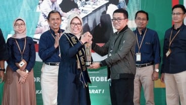 Kanwil DJP Jawa Barat I Beri Penghargaan KPP Terbaik 2019