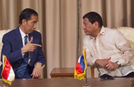 Presiden Filipina Duterte Jatuh Dari Sepeda Motor
