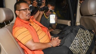 KPK Bawa Satu Koper dari Ruang Kerja Bupati Indramayu