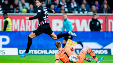 Kalah 0 - 3 di Frankfurt, Leverkusen Gagal Pimpin Klasemen Bundesliga
