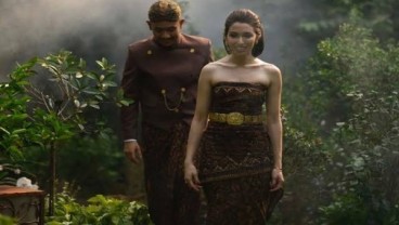 Tangis Anggota Keluarga Baru Cendana di Pernikahannya