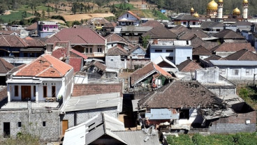 Angin Kencang Paksa Warga Kota Batu Mengungsi, Listrik Padam