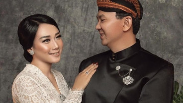 Ahok Rilis Foto Pernikahan Bersama Puput Nastiti Devi