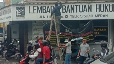 Polri Bantah Bom Molotov di LBH Medan Terkait Kasus Golfrid Siregar