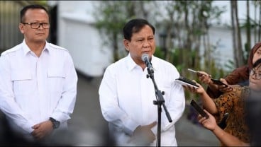 Prabowo Masuk Kabinet, Pengamat: Ini Kemunduran Demokrasi Politik