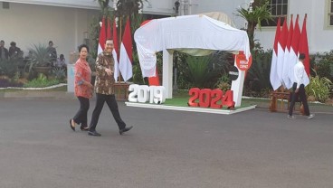 Jelang Pengumuman Kabinet, Para Calon Menteri Kenakan Batik ke Istana Negara