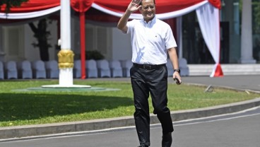 Mensos Juliari Batubara, Politikus dan Pebisnis Pelumas Kendaraan