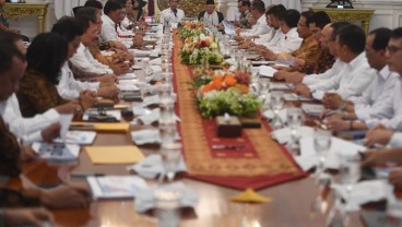 Sidang Kabinet Perdana, Ini Pesan Penting Jokowi Buat Sri Mulyani