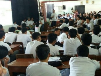 OJK Riau Targetkan 34.000 Pelajar Buka Tabungan Simpel