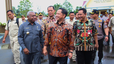 Tiga Hari Jabat Mendagri, Tito Langsung ke Papua Siapkan Kunjungan Jokowi