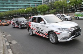Kendaraan Listrik: Mitsubishi Outlander PHEV Ramaikan Jakarta Langit Biru