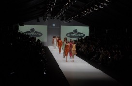 Strongbow Apple Cider Gandeng Desainer Muda di Jakarta Fashion Week 2020