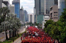 Buruh Demo di Balai Kota Jakarta Tolak UMP dan Kenaikan Iuran BPJS