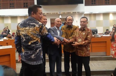 Beberapa Pimpinan Alat Kelengkapan Dewan DPR Disahkan