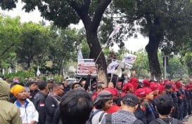 Jelang Penetapan UMP, Ini Tuntutan Demo Buruh di Balai Kota DKI