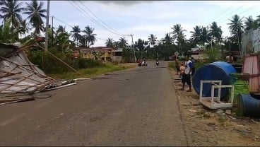 Sebatik Diterjang Puting Beliung, Banyak Bangunan Roboh