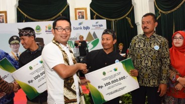 Ridwan Kamil Berikan Modal Usaha 500 BUMDes