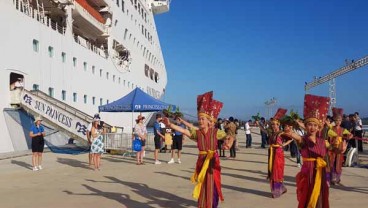 Perdana, Pelabuhan Gili Mas Mulai Disinggahi Cruise