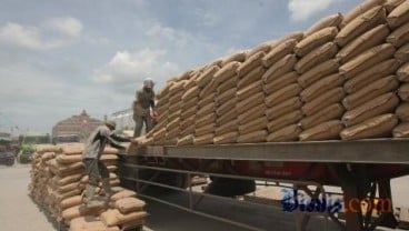 Emiten Semen Masih Harus Kencangkan Ikat Pinggang