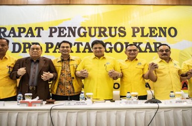 Jelang Munas Golkar, Airlangga Diminta Fokus Urus Perekonomian Saja