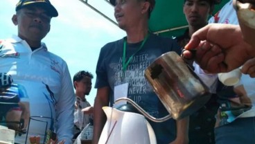 Sarebu Galeh Kopi Gratis Warnai Balap Sepeda Tour de Singkarak