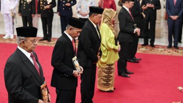 Jokowi Berikan Gelar Pahlawan Nasional kepada 6 Tokoh Bangsa